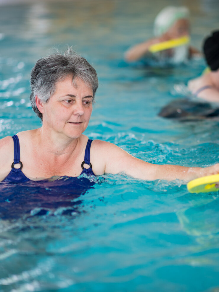 Therapie im Schwimmbad